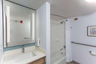 Hilton Garden Inn Columbus - Columbus - 4