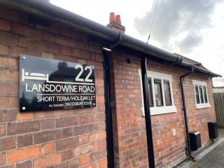Modern city 3 bedroom bungalow with parking - 4