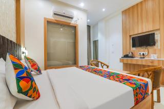 FabHotel Raj Palace - 1