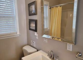 33rd St Unit A 2BR Beach Home Hideaway Parking - Brigantine - 7