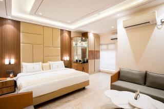 Hotel Vinflora Residency- Nr LV Prasad EYE Hospital, Jubilee Hills, Restaurant & Parking - 7