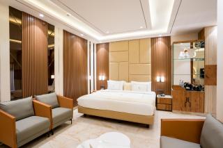 Hotel Vinflora Residency- Nr LV Prasad EYE Hospital, Jubilee Hills, Restaurant & Parking - 0