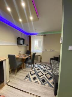 Real HOME Apartman - Pécs - 9