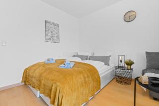 Sonniges City-Apartment mit Südbalkon und Parklatz - Neusäß - 1