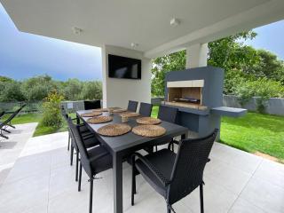 Modern villa with private pool near the sea - Ližnjan - 3