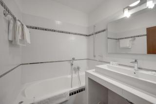 Hotel ANTARES - Bratislava - 1