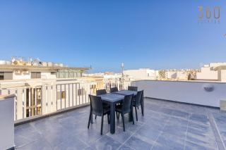 Lovely & Spacious 3BR Penthouse in central Swieqi by 360 Estates - 3