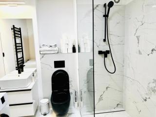 Bel Dom, a spacious new 2 rooms apartment & parking - 7