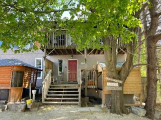 Margaritaville, Lots of Space, Fun and Hot Tub, Gas BBQ - 0