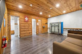 Margaritaville, Lots of Space, Fun and Hot Tub, Gas BBQ - 3