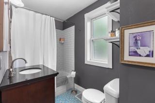 Historic 2 bedroom house St Charles - 3