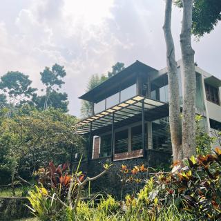 Wira garden vila city view & big garden for bbq and relax in Bandung strategic area - Bandung - 8