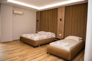 Donantelo Hotel Vlore - Vlora - 5