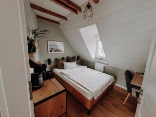 Stilvolles Gästezimmer mit Bad in Mechernich-Zentrum - Mechernich - 1
