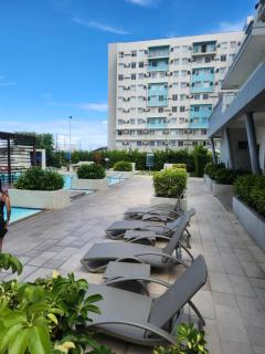 A Marina Spatial 2BR , 2Showers, 1Balcony, 1 Storage Room - 4