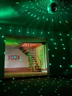 Pool Party House - 9