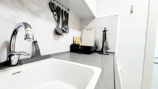 MNH House - 1 BedRoom Apartment with Patio and Utility Room - Ramat HaSharon - 3