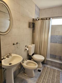 Amplio Departamento 2 dormitorios - 2