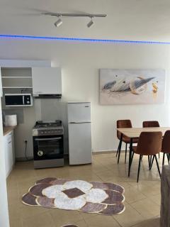 City Oasis with a Sea View - Durazzo - 3
