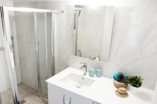 Sea Side Retreat 2 Bed Apartment - Athens - 5