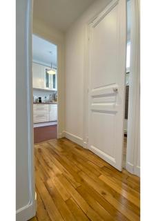 Sunny Bastille-Roquette Paris - 8