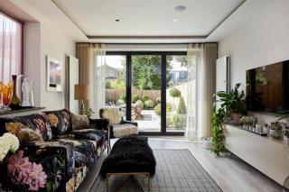 Stylish Interiors Garden Parking 3BRB Flat - London - 0