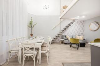 Spacious and charming apartment in the centre - Boedapest - 0