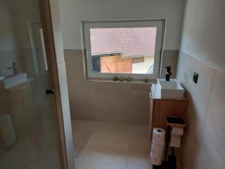50m2 Seminarraum mit 20 Matratzen - - 1