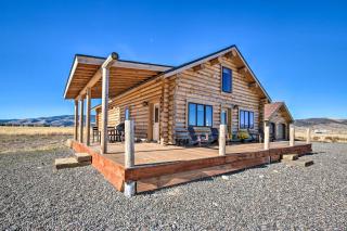 Stunning Mountain Views Livingston Cabin with Deck! - Livingston - 8