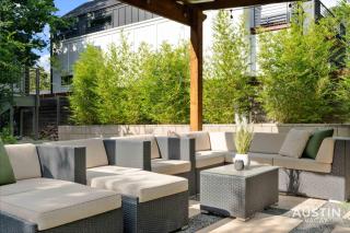 Hot Tub Hideaway an Incredible Hangout plus Amenities - Austin - 8