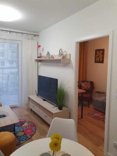 Apartament Colorful 2 pokojowy z małym ogródkiem w Warszawie - 5