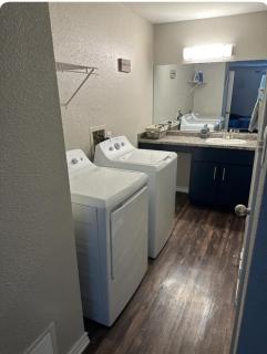 Prime Urban Escape-STEPS to NRG & Minutes from TMC - Houston - 3