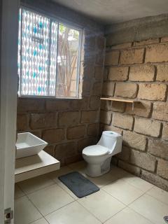Hermosa casa con dos habitaciones y dos baños - - 3