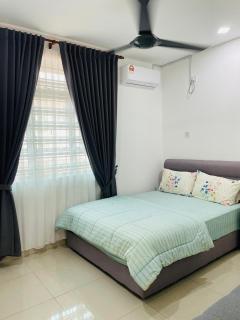 Nazirin Homestay No 27 Tmn Desa Manjung Lumut - Lumut - 2