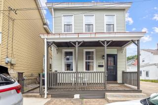 Beautifully designed two-story property - Pittsburgh - 3
