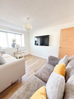 Stylish Modern Apartment in Blackpool with Parking - 0