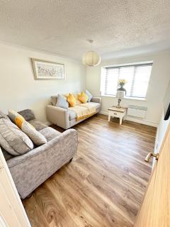 Stylish Modern Apartment in Blackpool with Parking - 9