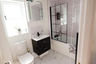 Stylish Modern Apartment in Blackpool with Parking - 3