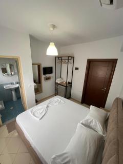 Helios Rooms - Sarandë - 4