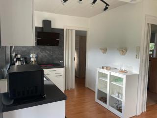 Zonneschijn, bungalow op vakantiepark bij zee - 5