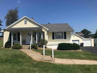 3BR 1BA North End Walk to the Hospital - 9