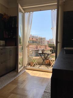 Spacieux et lumineux, en plein quartier Libération - Nizza - 8