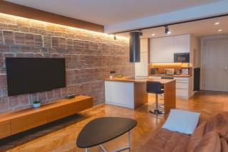 Luxury CITY CENTER APT w AC & Balcony - Bratislava - 0