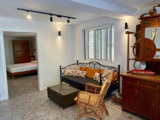Leisure vacation home - Trogir - 1