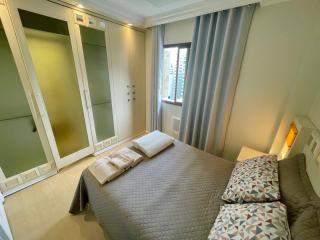 Ótima Localização Quadra Mar a 80m da praia - Balneário Camboriú - 5