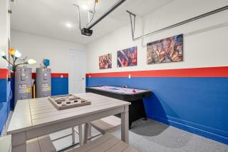 Upstay - Solara Resort Retreat w Pool and Hot Tub - 9