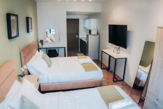 The House of Five - Brand New Hotel Style Condo - Manila - 4