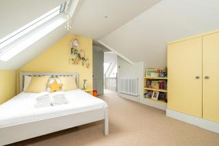 Chic and Colourful Family Home by UnderTheDoormat - Londen - 5