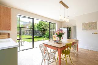Chic and Colourful Family Home by UnderTheDoormat - Londen - 3