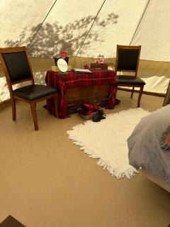#Y5 Lumberjack Lounge Yurt - Drumheller - 9